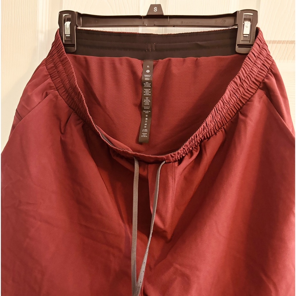 Lululemon Gym/casual shorts . Sz XL
